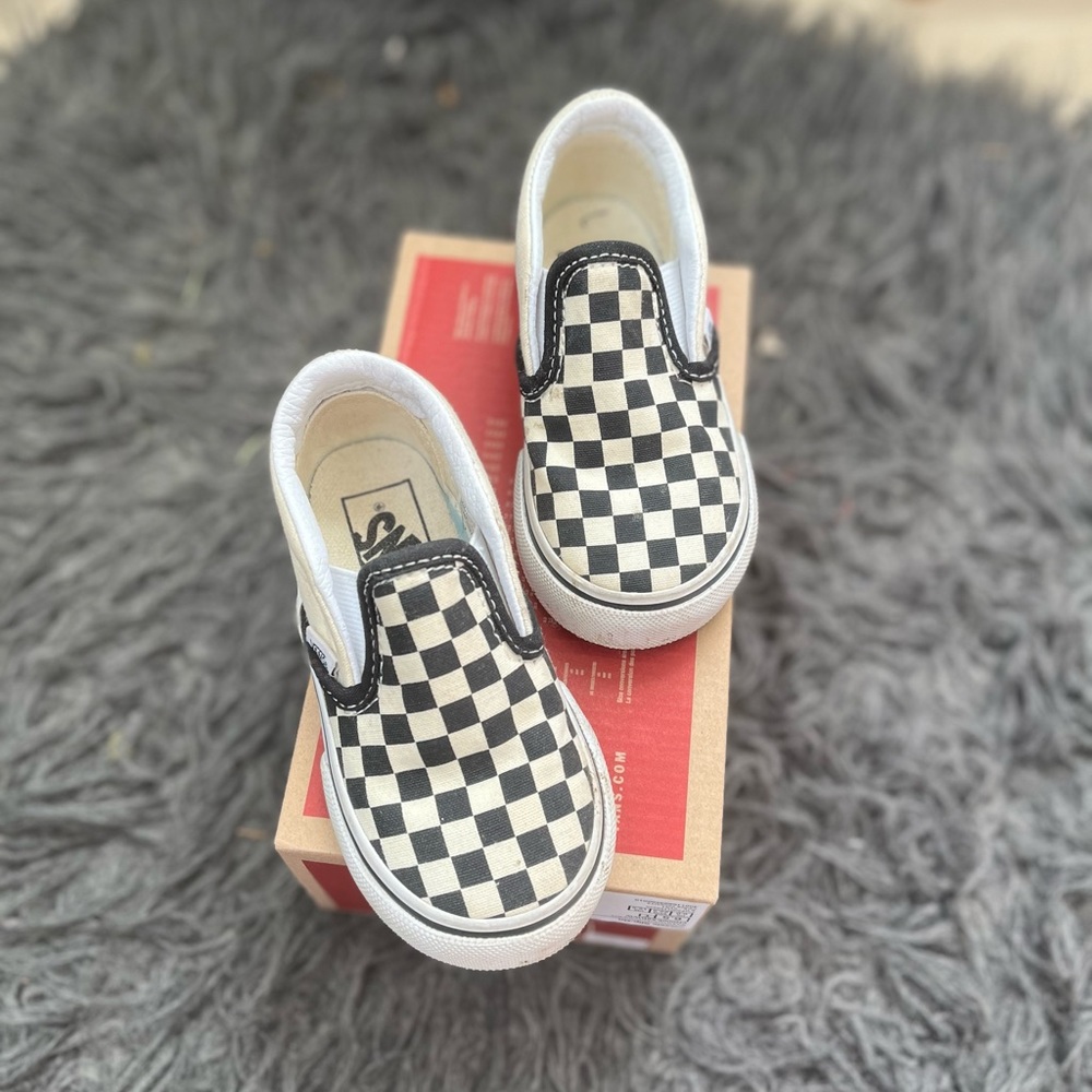 Toddler vans, size 6.5, black and white checkered.